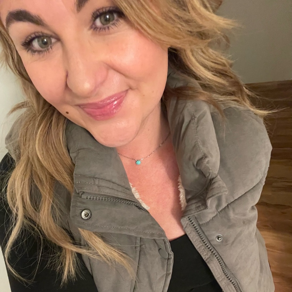 Meet your Posher, Brittany